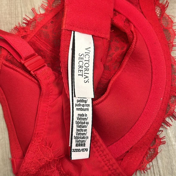 Victoria’s Secret Lingerie Set - Picture 4 of 8